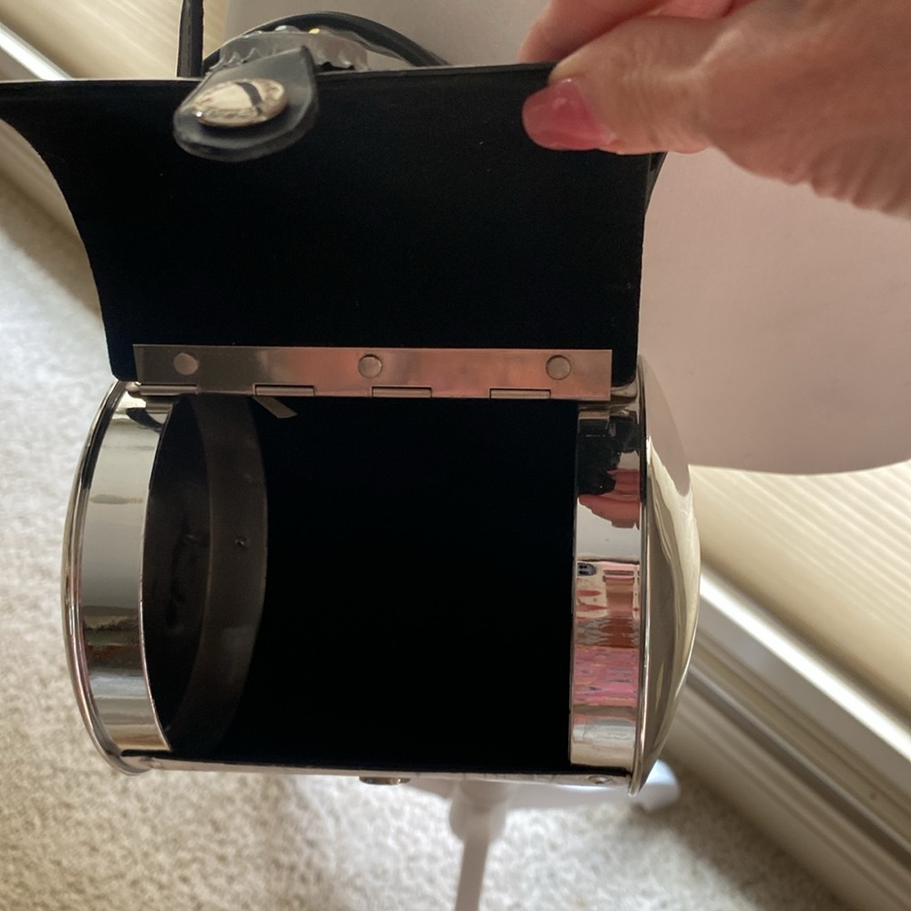 Barrel purse. - Picture 3 of 3